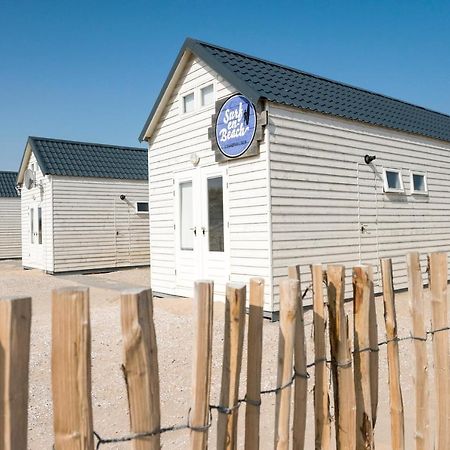 Surf en beach strandhuisjes Villa Katwijk aan Zee Buitenkant foto