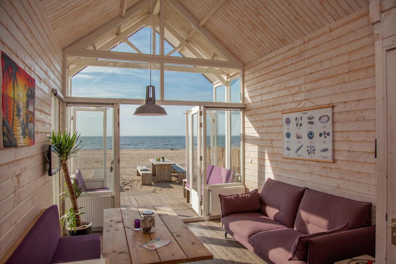 Surf en beach strandhuisjes Katwijk aan Zee Buitenkant foto